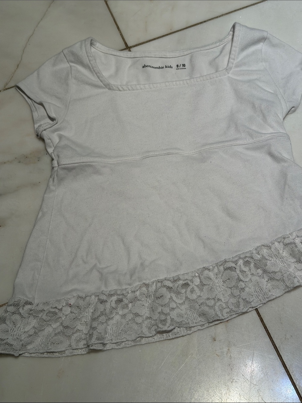 Abercrombie & Fitch White Girls Lace-Hem Tee
